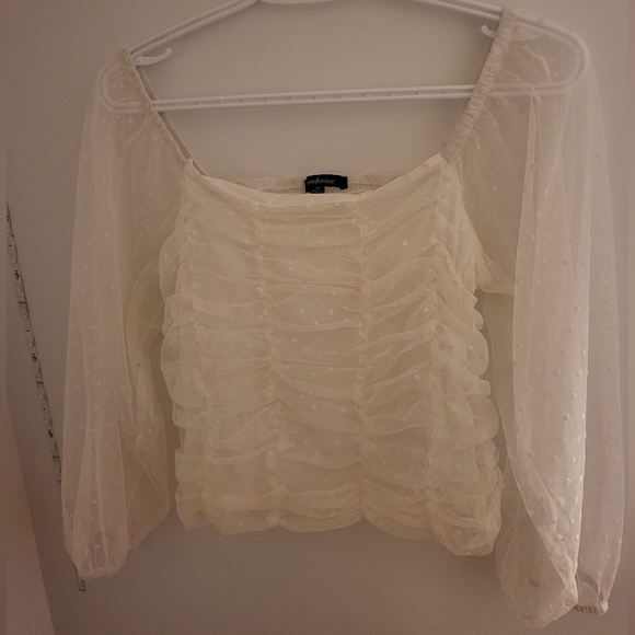 White cute top - Picture 1 of 1